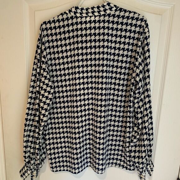 Liz Claiborne collection black and white blouse - Picture 2 of 5